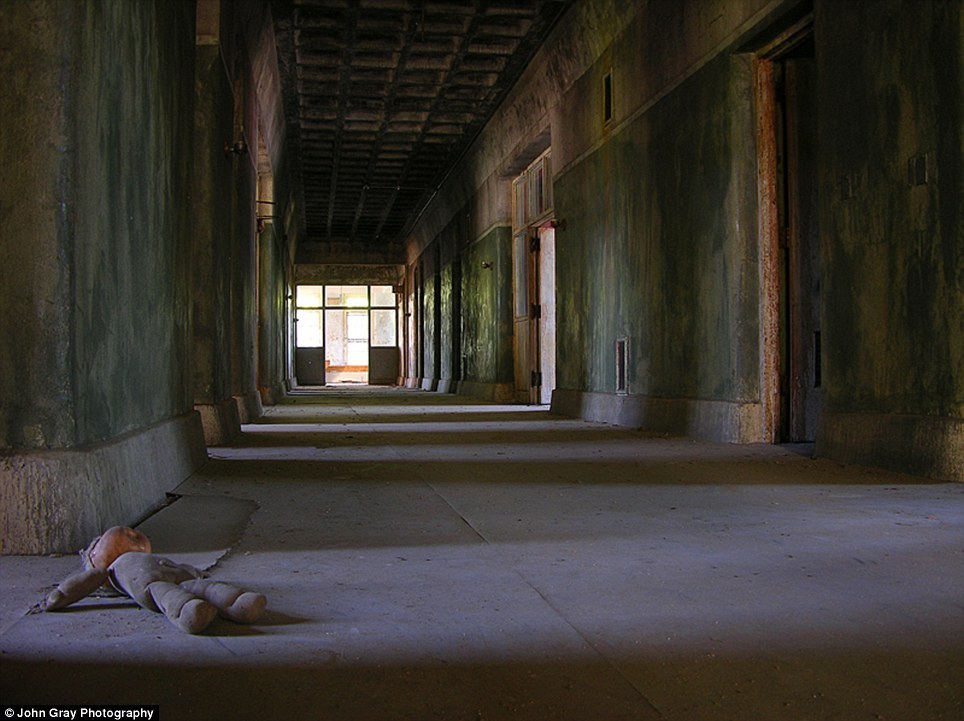 bunnywith:  Abandoned Asylums of New England by John Gray I don’t know about you,