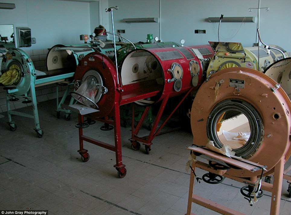 bunnywith:  Abandoned Asylums of New England by John Gray I don’t know about you,
