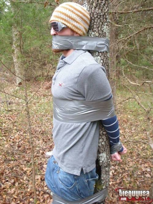 https://lovetapebondage.tumblr.com/post/134582314836