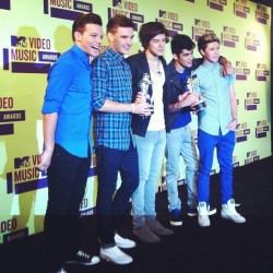 billboard:  In the press room with @onedirection #vma #onedirection (Taken with Instagram) 