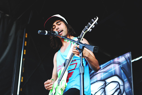 winstonfuckingmccall:  Vic Fuentes | Pierce the Veil