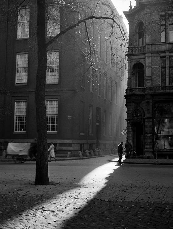 Dirk de Herder
Flashback: Amsterdam, 1947