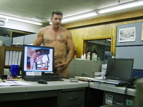 Porn photo  dilf at office 