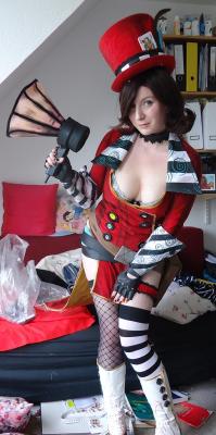 shootyourselfinthefoot:  Progress pic of mad moxxi. without the make up, obviously… oh gawd… 