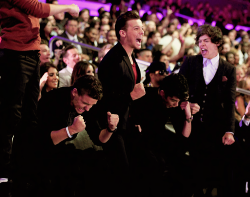 Stylesinmybedxx:  Tomlinscruff:  Harry And Lou’s Faces Yes So Happy And Naturally