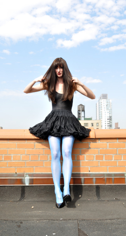 nycslphoto: jess isbluebutnot Smurf legs!(from him)