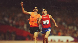 showtime-folks-blog:  2012 Paralympics Day 9 - Athletics | Cristian Valenzuela of Chile and guide Christopher Guajardo croos the line to win gold in the men’s 5000m T11 final. 