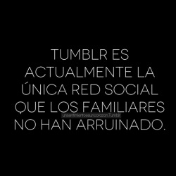 olvidoscasuales:  y-seras-cancion:  every-day-she-dies:  Es por eso, y muchas razones que amamos Tumblr ♡  Hola sobrina saludame a tu mama :v  Italivy., soy tu madre puedes traer el pan saliendo de la escuela? 