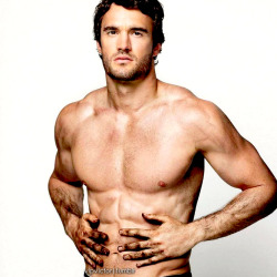 vipvictor:  Thom Evans Graphic (edited by vipvictor) 