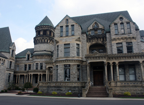 findchaos:And then we went to the Ohio State Reformatory of Shawshank Redemption fame! This is just 