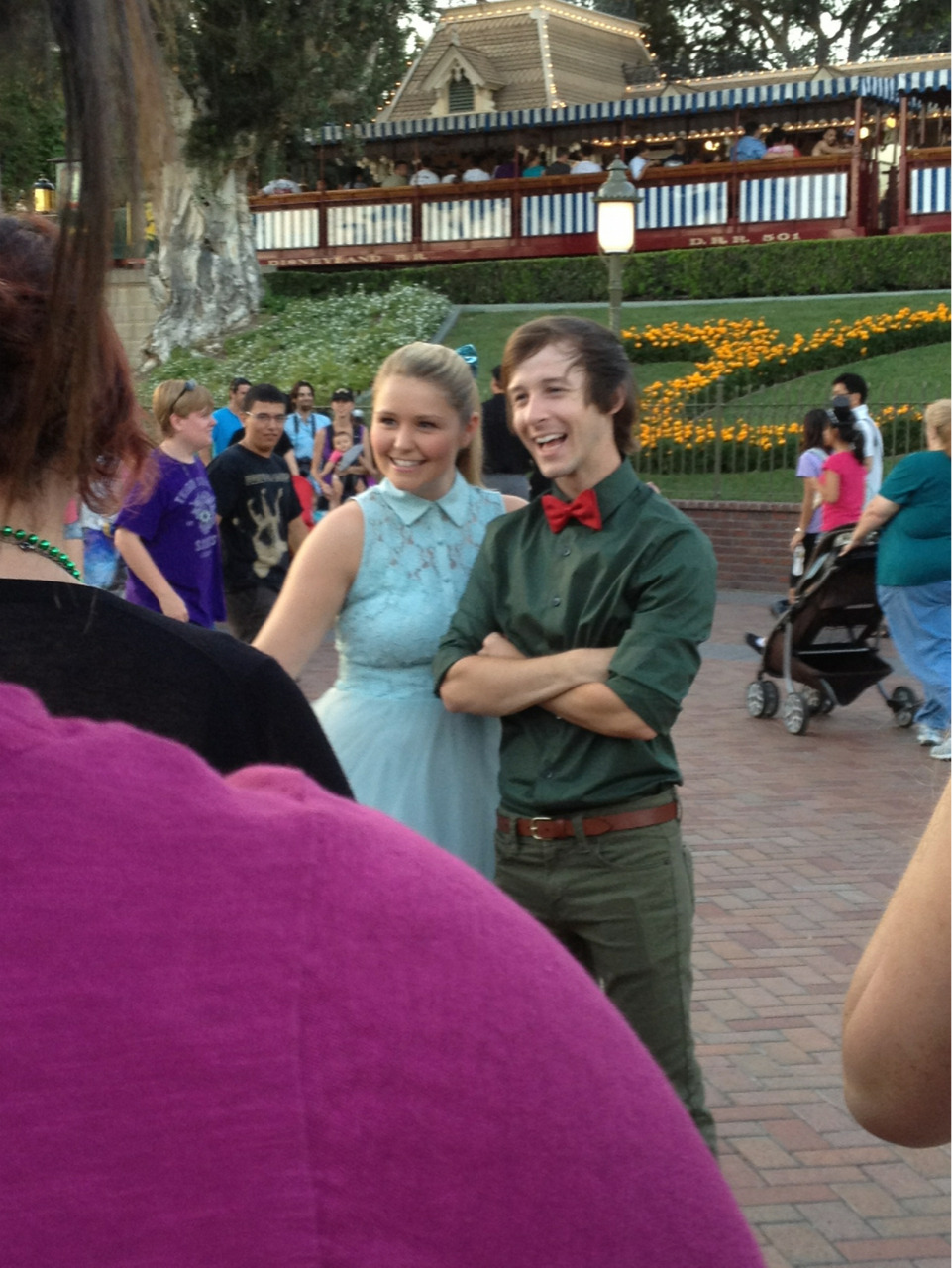 wdw-girl:  xslowyourheartx:  tardis-to-hogwarts:  letsrunawaytodisney:  greetingsfromdisneyland: