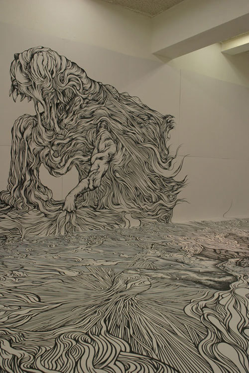 chickenshit:  Japanese artist Yosuke Goda covered an entire room with creative drawings.  