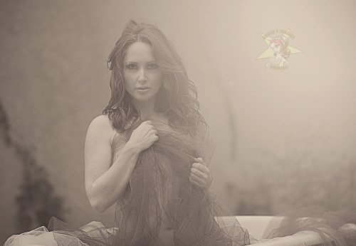 ninacovington:  UVUDU Clawfoot tub Photographer: Kallisto Lowery MUAH: Nina Covington 