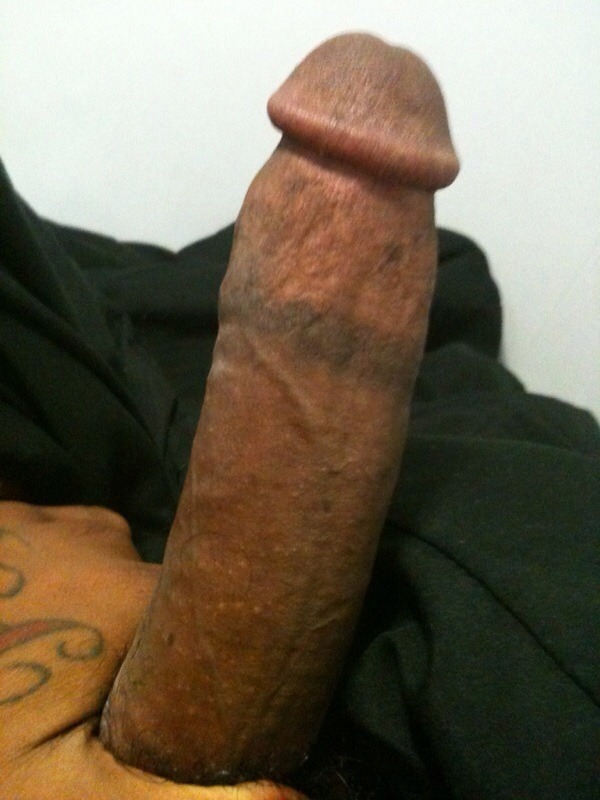 straightboyselfpics:  Ty; 25 Here’s todays set! The black boxer! Tomorrow I will