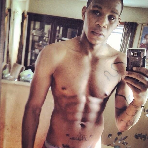 straightboyselfpics:  Ty; 25 Here’s todays set! The black boxer! Tomorrow I will