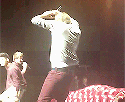 thorland-deactivated20120921:  Niall doing Shakira dance 