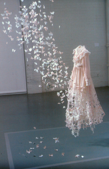 ugly-diamonds:  fallaciousfantasy:  aha-clever:  McQueen  Remember when I went to a museum and saw a