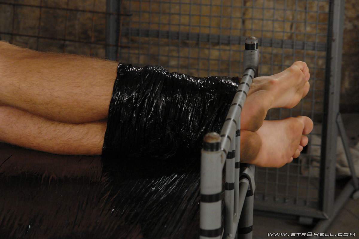 mastersandslaves:  921f