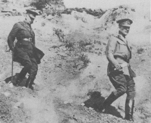 Kitchener and Birdwood return from inspecting the lines at Gallipoli.