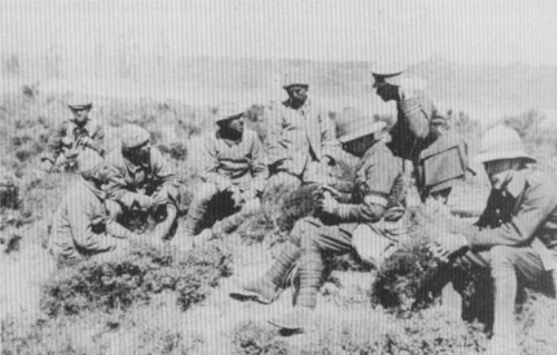 Turkish prisoners under guard.