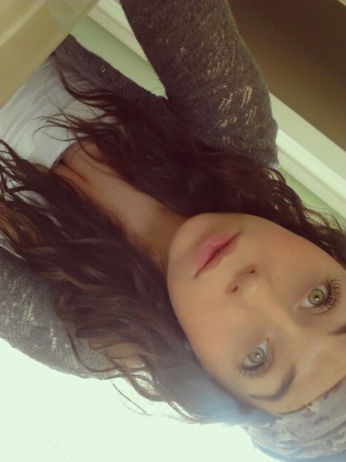 a-night-in-marvins-room:  the absolute prettiest girl ive ever laid eyes on. <3.<3 