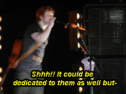 louis-smiles:  Ed’s Kiss Me dedication - Orlando, September 8th - (x) 