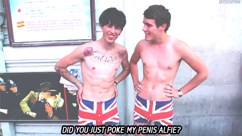 jaydenfinn:   Stripping In Public Prank [x] ۞  