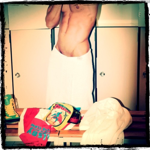 srslysexy:  follow srslysexy & reblog often