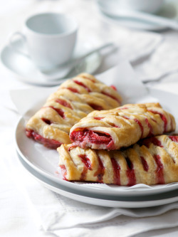 fattiesdelight:  Strawberry Danish