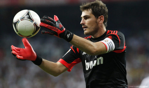 hbwmescop:  By Antonio Villalba-Getty Images 20120829-Super Cup-RMA vs. Barcelona Iker~ 