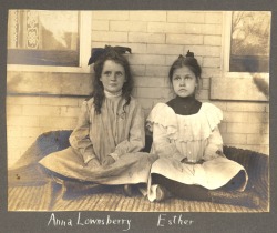 my-little-time-machine:  Anna & Esther. 