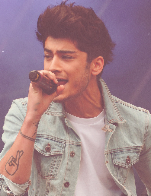 zayniemyhomie:  VEINS 