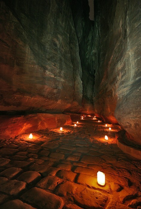 themagicfarawayttree:  Back to the womb of the Earth. 