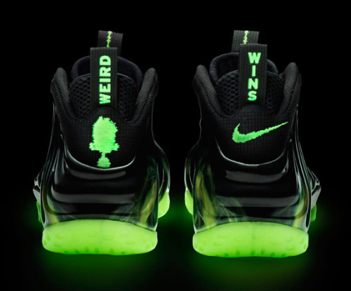 skymightfall:  Nike Air Foamposite One “ParaNorman” After the Twitter competition to win your own pair closed last month, Laika Studios (the film’s creators) are auctioning off eighty pairs over eBay with 70% of the profits going to charity.  Nike