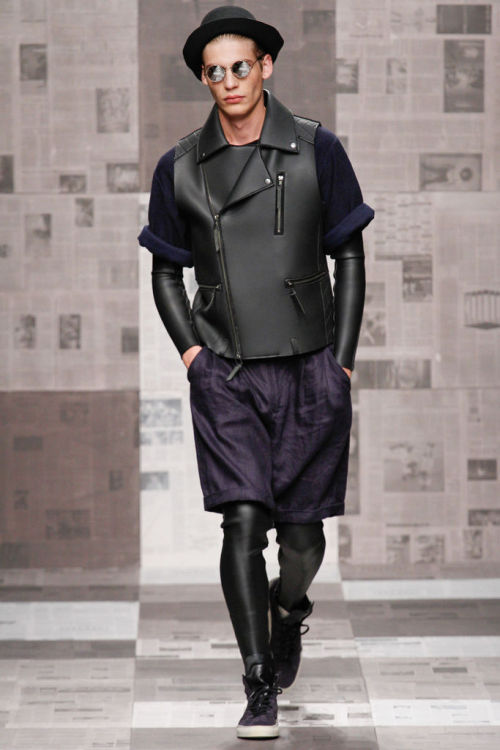 overdeauxis:  Follow Overdeauxis, The Streetfashion Bible!