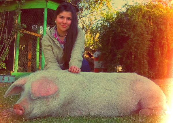 uk-converse:  novengayawear:  taangledupinyou:  mi pequeña almendrita, llego cuando