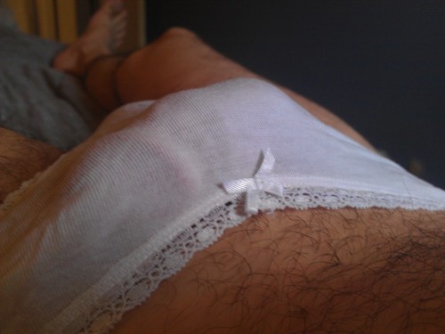 Porn Pics lvglace:  White cotton panties. It was seeing