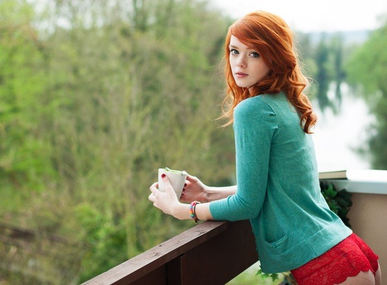 Super cute tattooed redhead