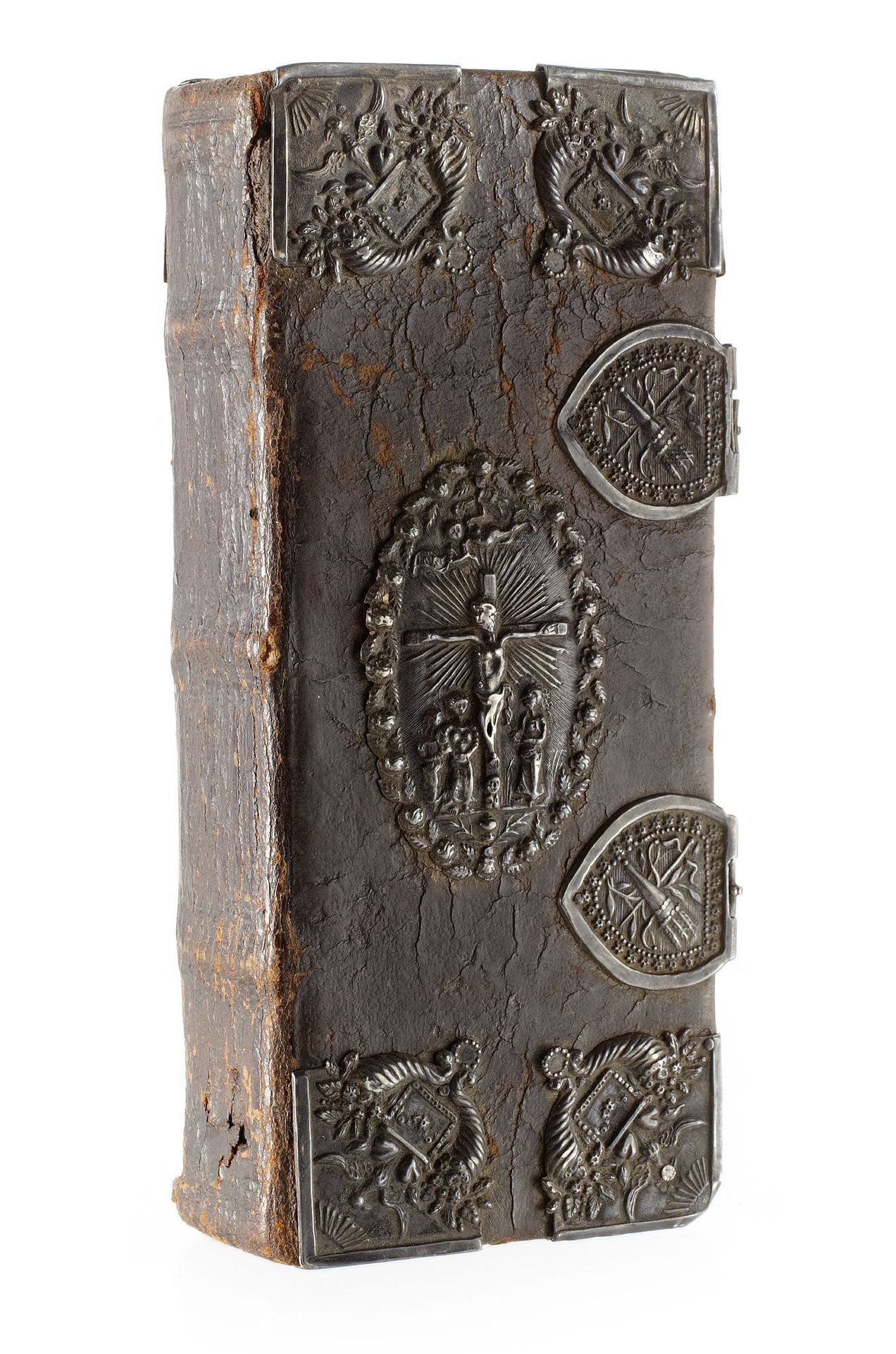 booksnbuildings:  Books up to the mid 19th-century, being precious objects, were