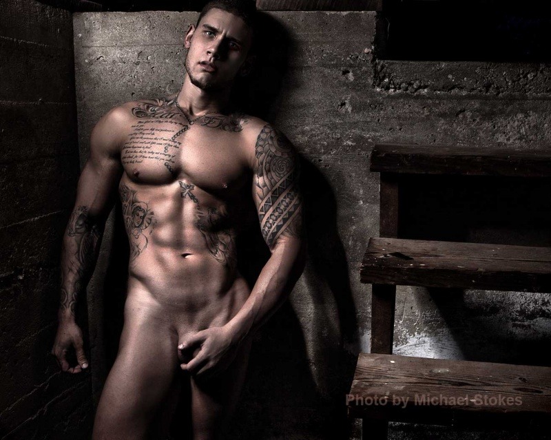 bottombearcub:  I have such a soft spot for tattooed guys that look like bad boys.