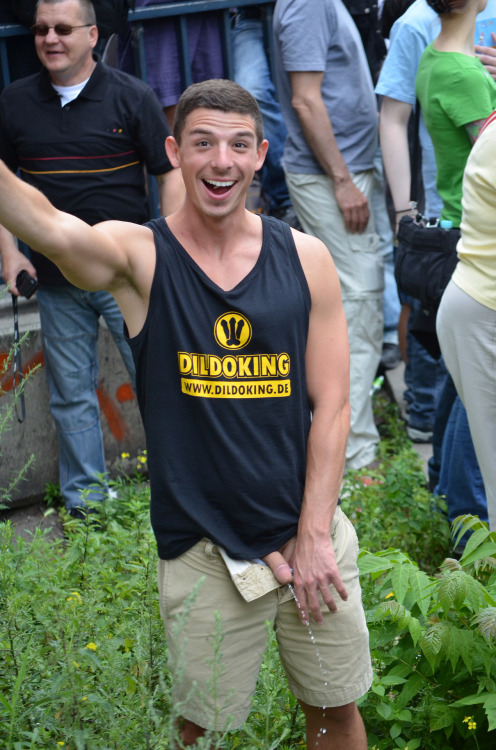 PANTLESSINPUBLIC