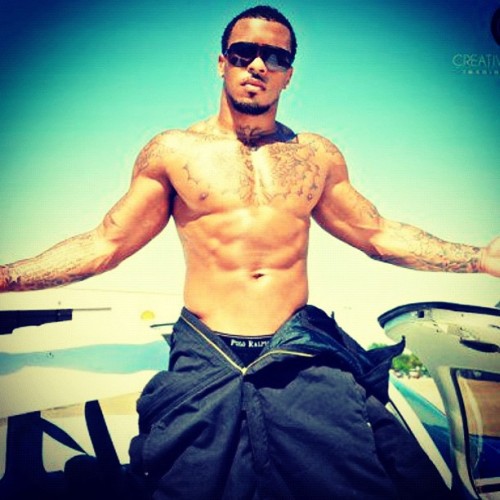 blackmalefreaks:  blackloveofhearts:  http://blackloveofhearts.tumblr.com/  B.M.F #TeamFreak 