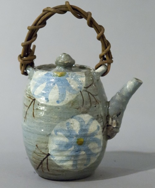 omgthatartifact:TeapotJapan, 19th centuryThe Cincinnati Art Museum