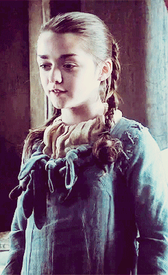 jonsnowball:  “Nymeria, gloves!” 