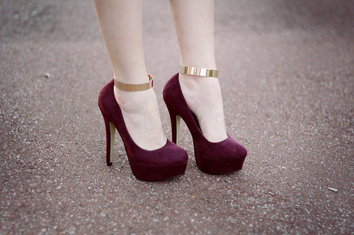 little-adventurer:  Oh my god, those are gorgeous! Well, both the heels and the metal