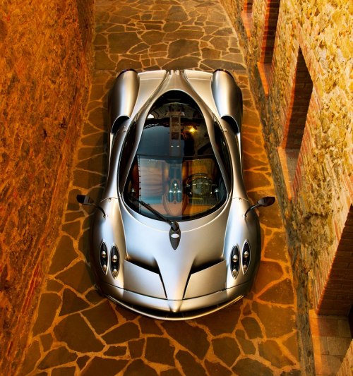 pagani-zonda:  Pagani Huayra 