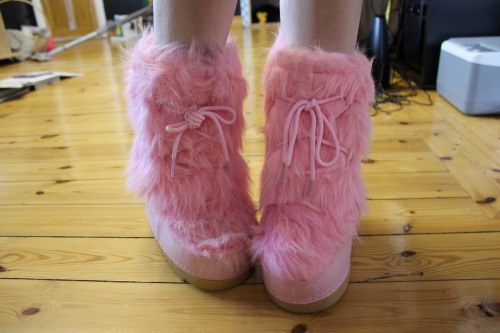 fuckyeahfluffies:  tranceform:  Look what I got i the mail today! : D  do wanttttt   omg gimmie.