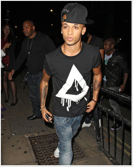 ayishatakanbi:  Aston @ iTunes styled by Ayishat  