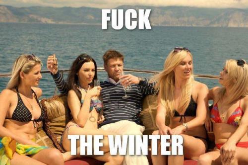 mrblackplague:  otakuerrante:  The Summer is coming  jasjsjajsajsjsjs oohh you xD