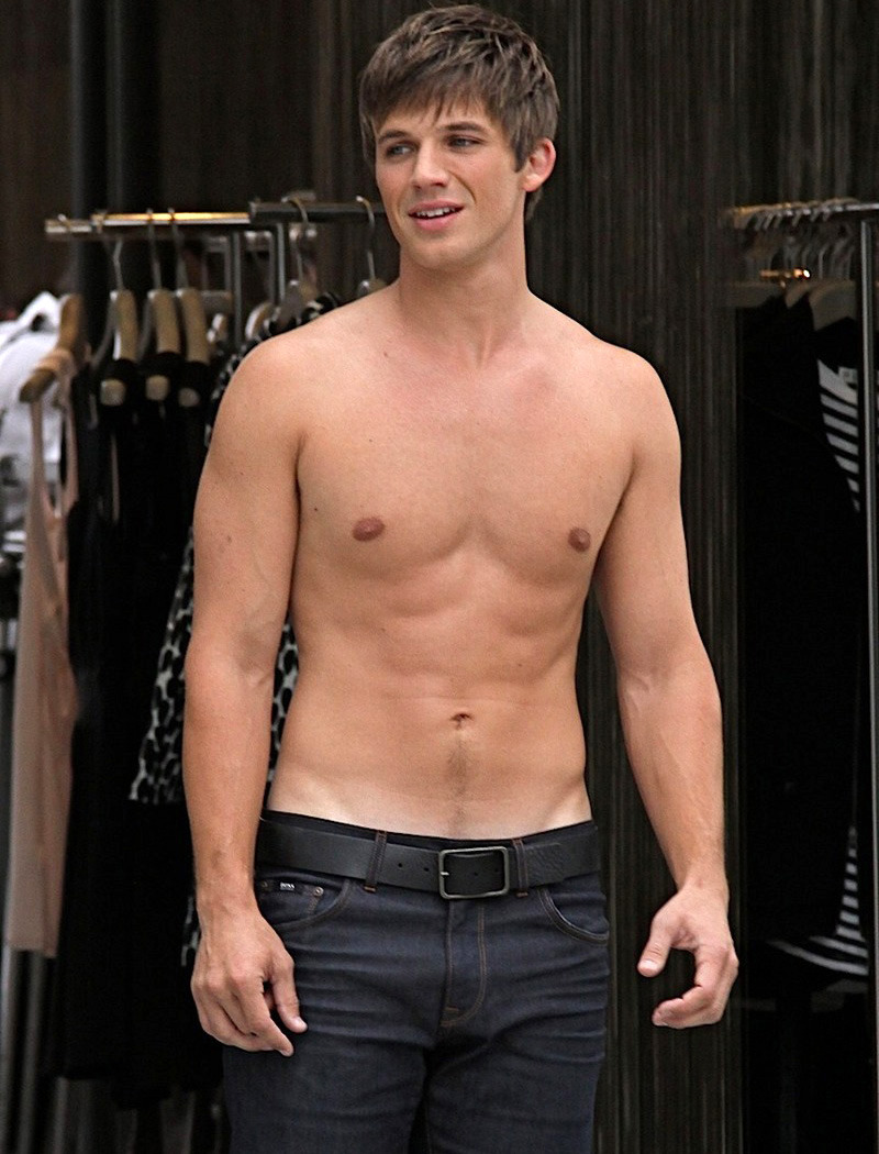 shirtless-naked-celebs:  Matt Lanter 